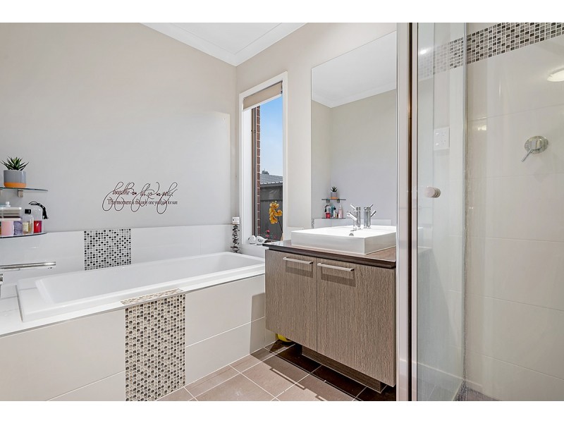 13 Barnell Street, Craigieburn VIC 3064