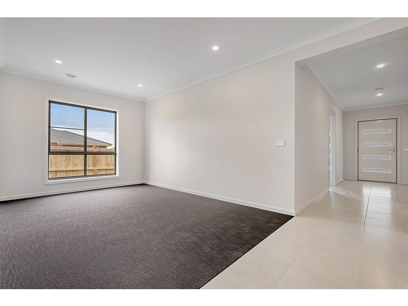50 Faraday Street, Mickleham VIC 3064