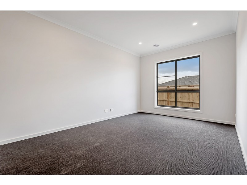 50 Faraday Street, Mickleham VIC 3064