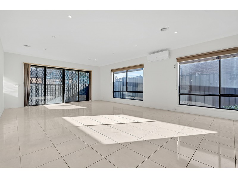 89 Huntington Drive, Craigieburn VIC 3064