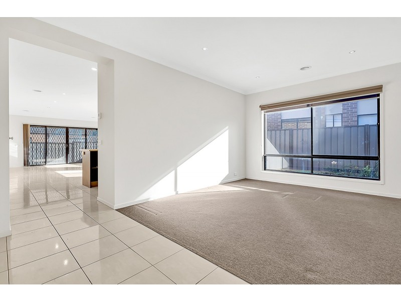 89 Huntington Drive, Craigieburn VIC 3064