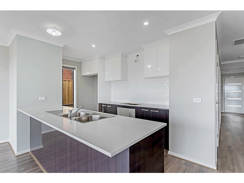 19 Nightingale Road, Mickleham VIC 3064