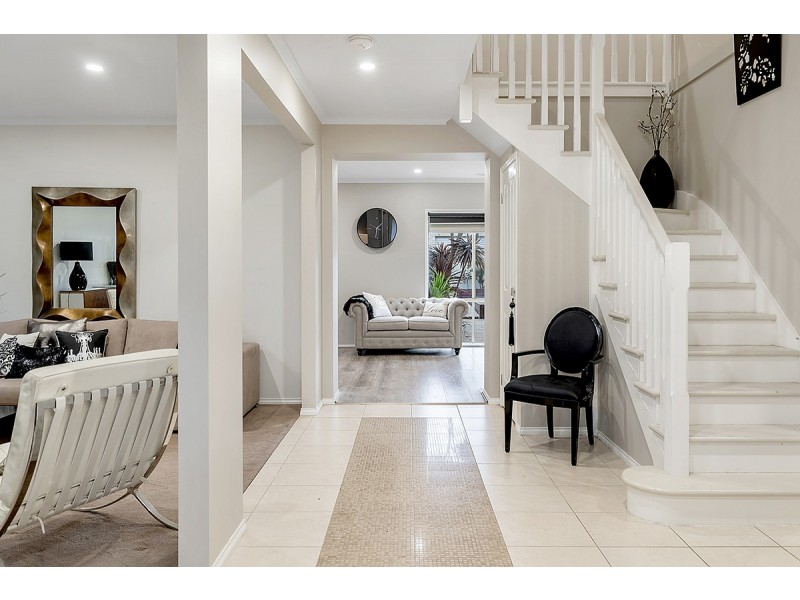 5 St Andrews Drive, Craigieburn VIC 3064
