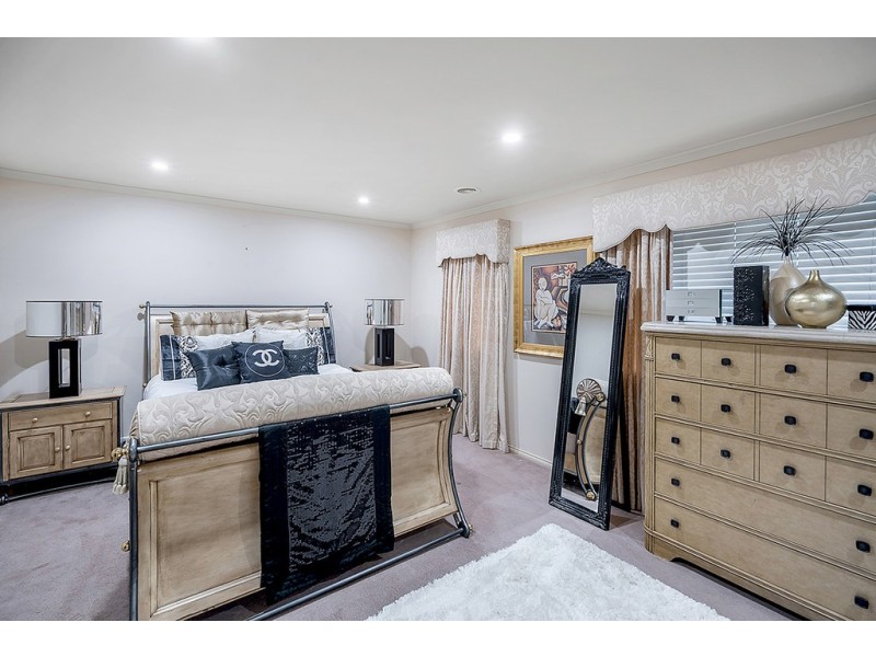 5 St Andrews Drive, Craigieburn VIC 3064