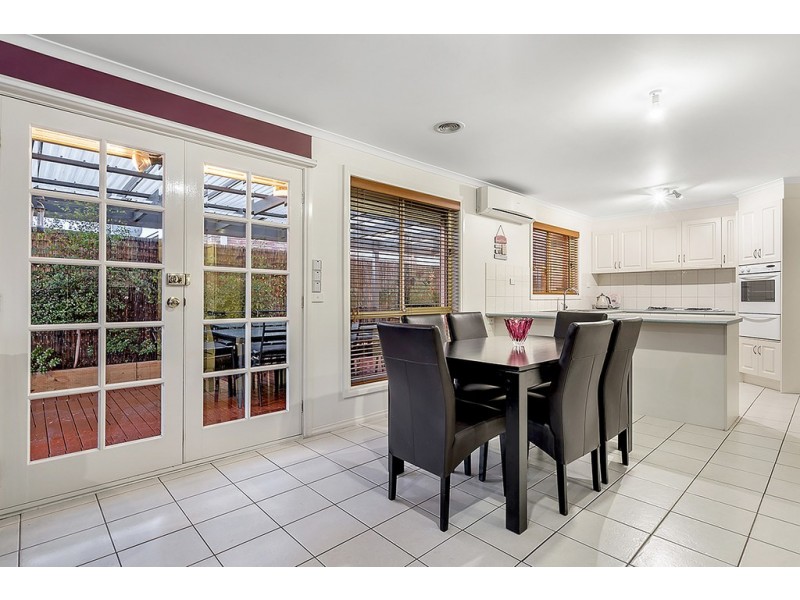 8 Orlando Drive, Roxburgh Park VIC 3064