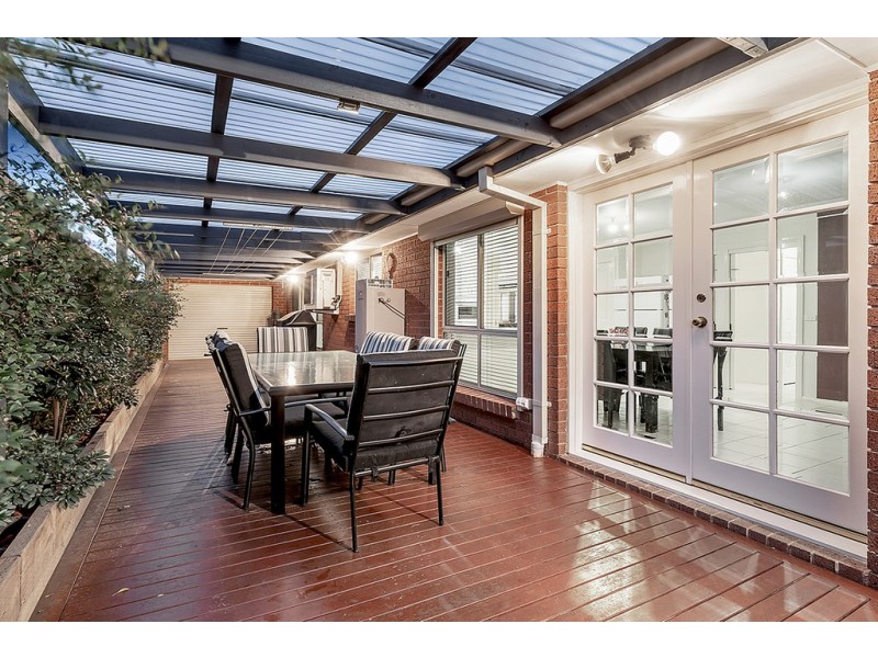 8 Orlando Drive, Roxburgh Park VIC 3064