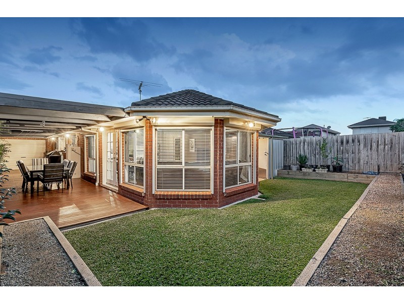 8 Orlando Drive, Roxburgh Park VIC 3064