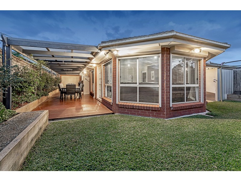 8 Orlando Drive, Roxburgh Park VIC 3064