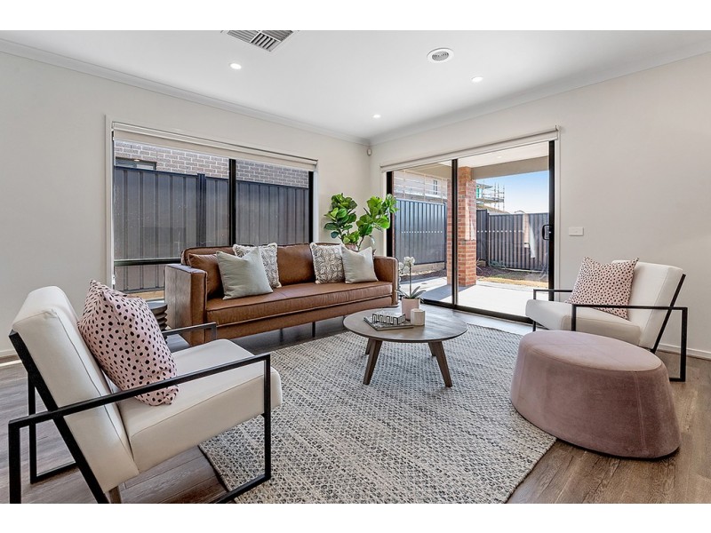 32 Liewah Circuit, Craigieburn VIC 3064