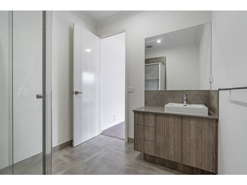 22 Sudbury Street, Mickleham VIC 3064