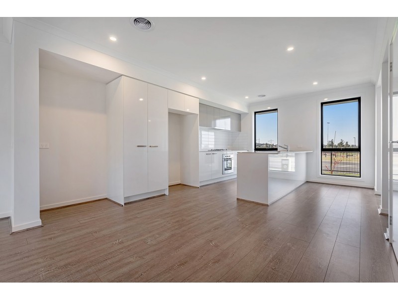 840 Aitken Boulevard – Access through Navey Crescent, Craigieburn VIC 3064