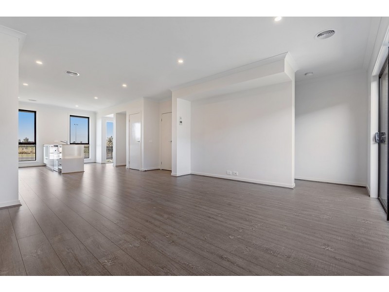840 Aitken Boulevard – Access through Navey Crescent, Craigieburn VIC 3064