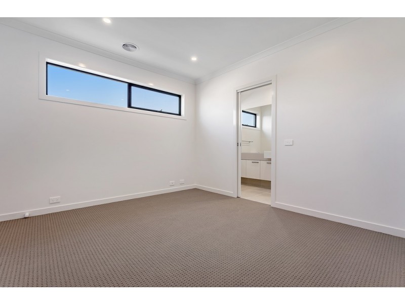840 Aitken Boulevard – Access through Navey Crescent, Craigieburn VIC 3064