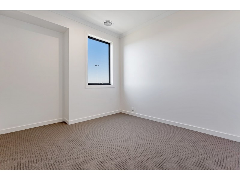 840 Aitken Boulevard – Access through Navey Crescent, Craigieburn VIC 3064