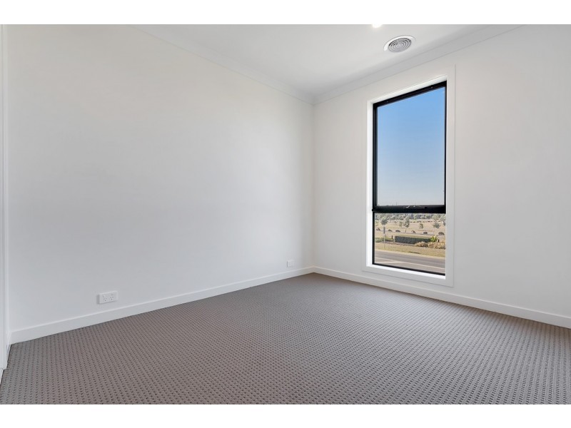840 Aitken Boulevard – Access through Navey Crescent, Craigieburn VIC 3064