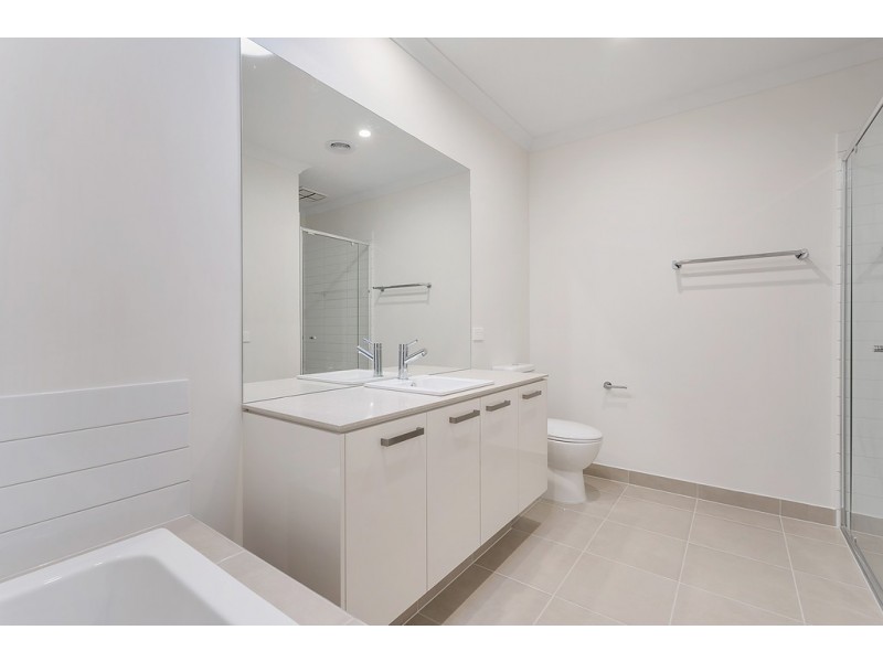 840 Aitken Boulevard – Access through Navey Crescent, Craigieburn VIC 3064