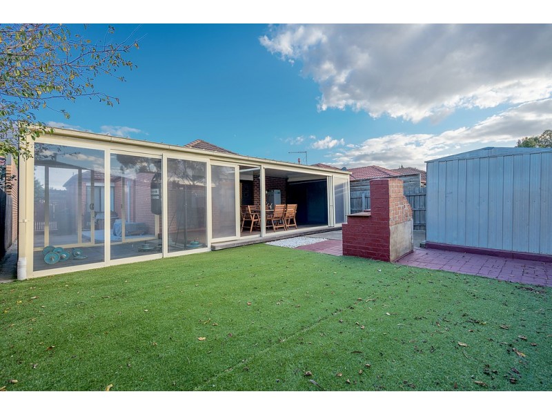 6 Brecon Nook, Craigieburn VIC 3064