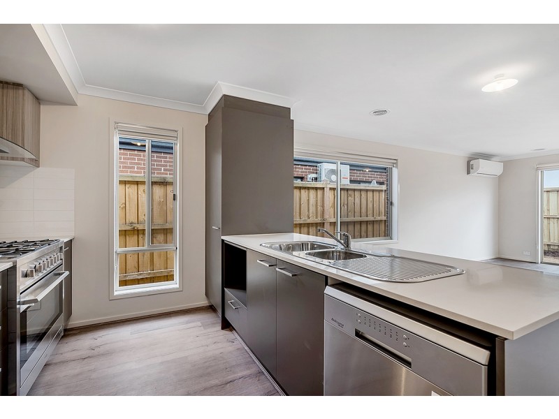 65 Canning Drive, Mickleham VIC 3064