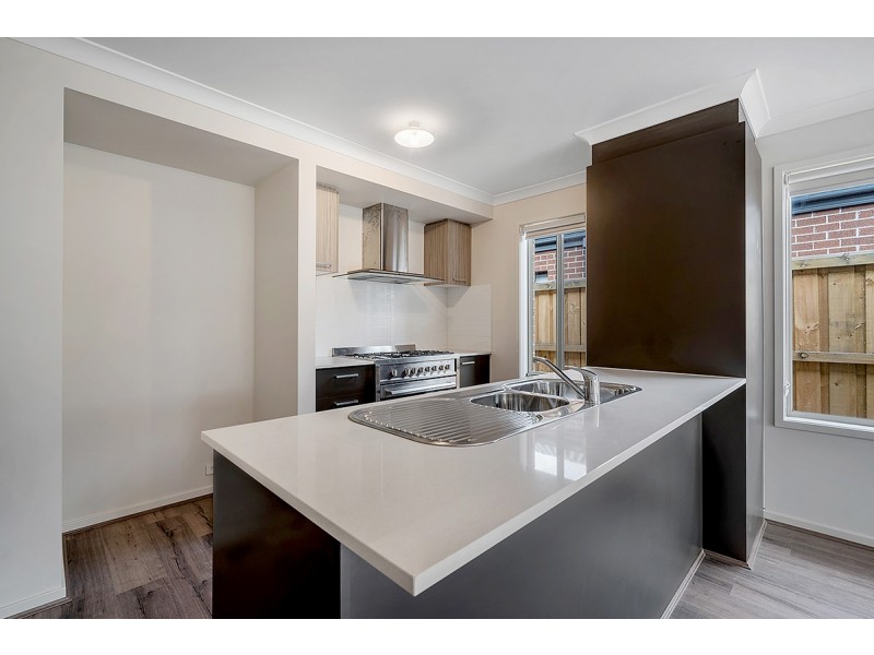 65 Canning Drive, Mickleham VIC 3064