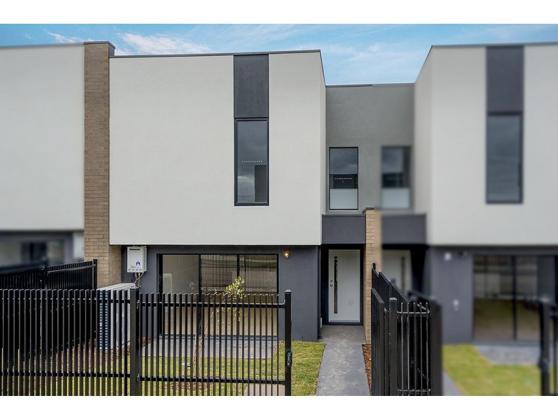 37 Regatta Drive, Craigieburn VIC 3064