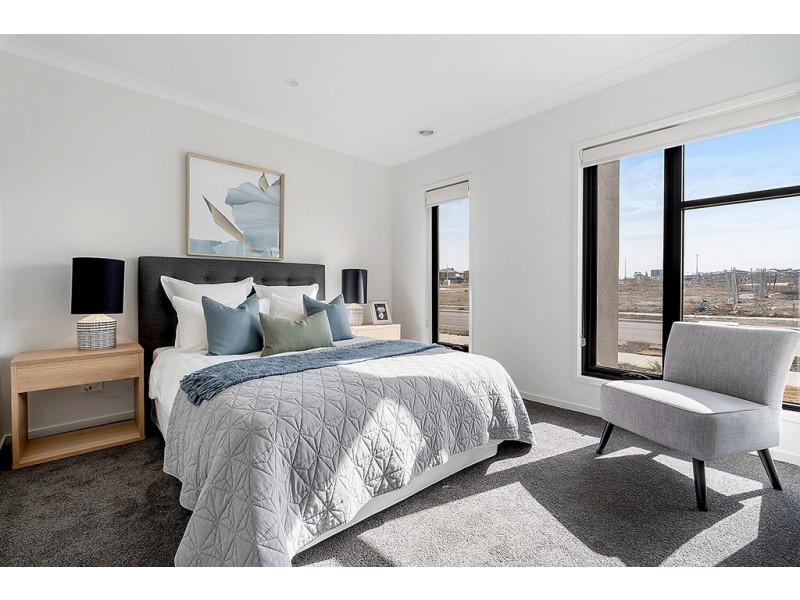 4 Roebling Street, Craigieburn VIC 3064