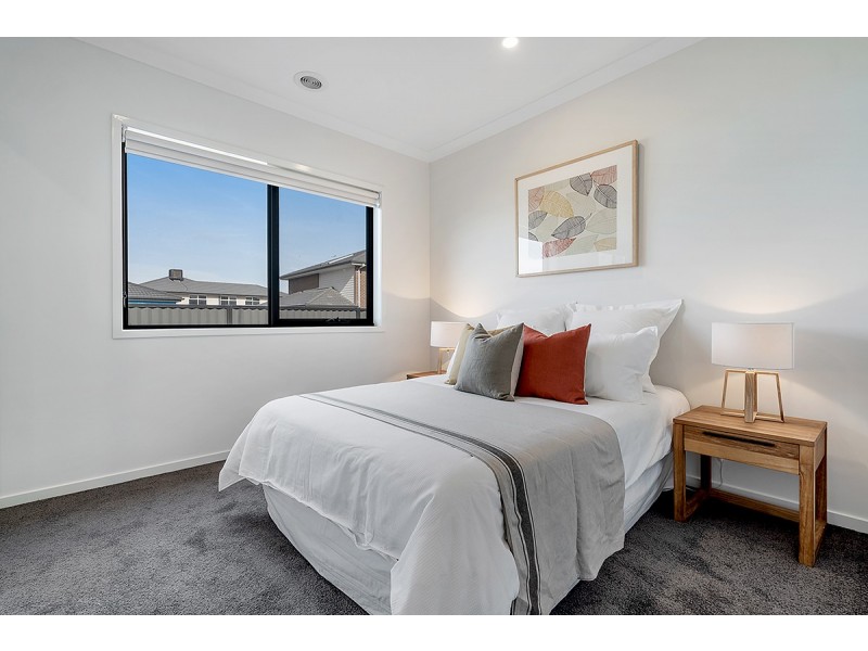 4 Roebling Street, Craigieburn VIC 3064