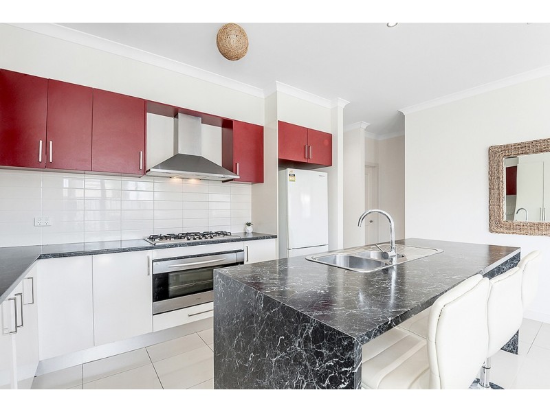 27 Dempster Drive, Craigieburn VIC 3064