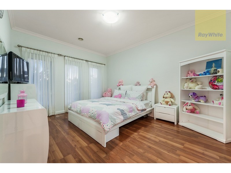 13 Elsternwick Way, Craigieburn VIC 3064