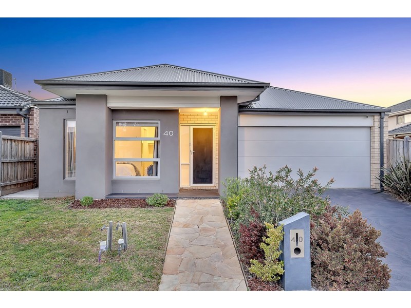40 Willsmere Way, Mickleham VIC 3064