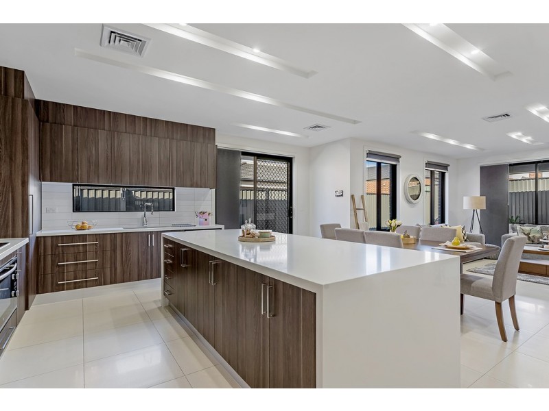 28 Season Way, Craigieburn VIC 3064