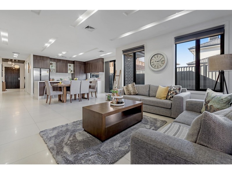 28 Season Way, Craigieburn VIC 3064