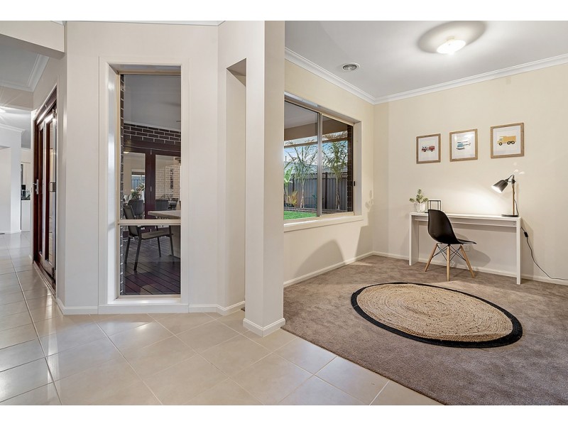 9 Northcroft Street, Craigieburn VIC 3064