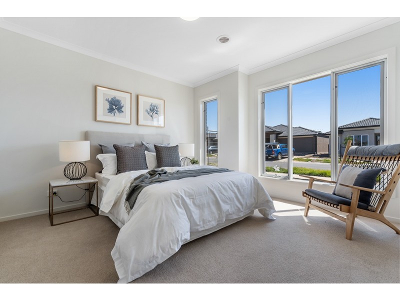 9 Featherwood Crescent, Craigieburn VIC 3064