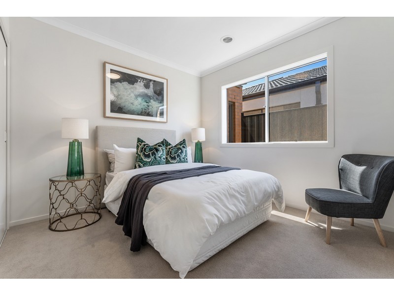 9 Featherwood Crescent, Craigieburn VIC 3064