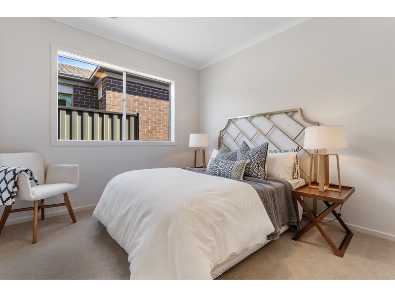 9 Featherwood Crescent, Craigieburn VIC 3064