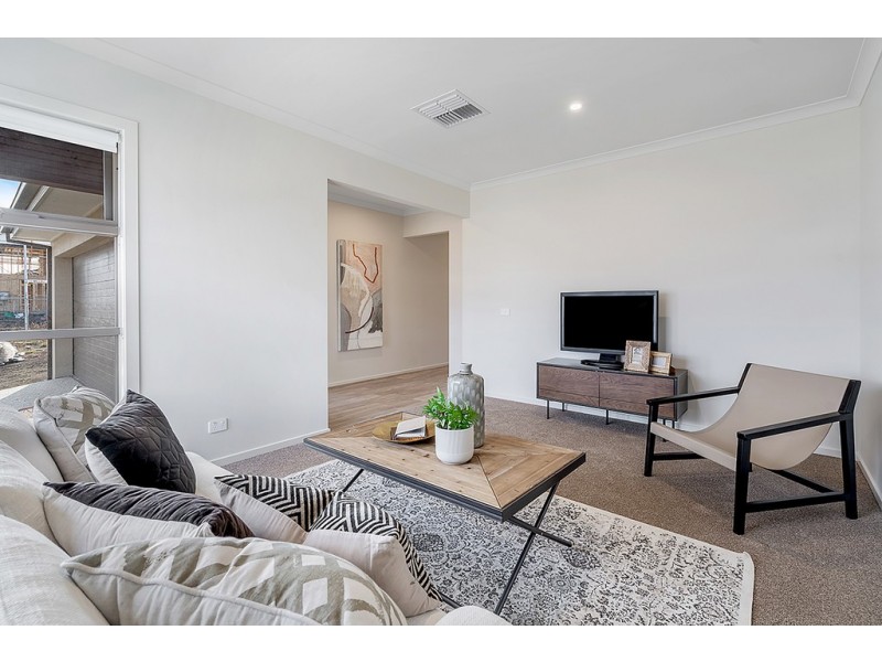 6 Caspian Drive, Craigieburn VIC 3064