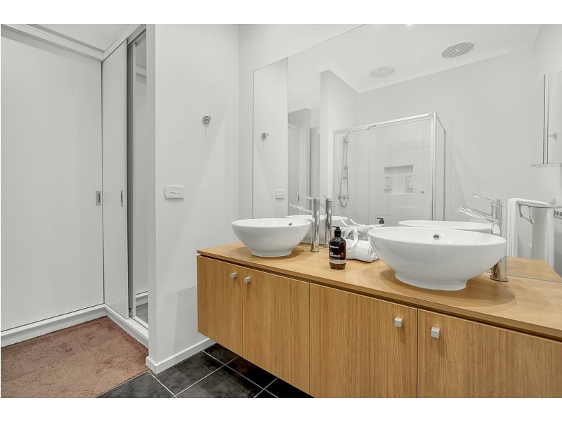 21 Cascade Terrace, Craigieburn VIC 3064