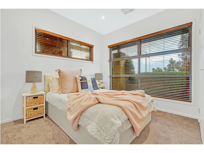 21 Cascade Terrace, Craigieburn VIC 3064