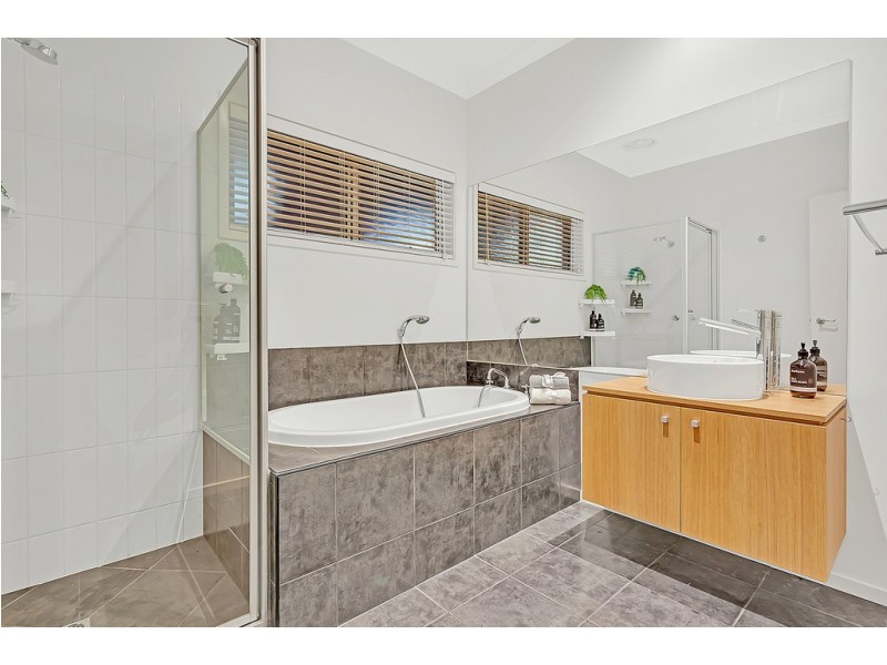 21 Cascade Terrace, Craigieburn VIC 3064