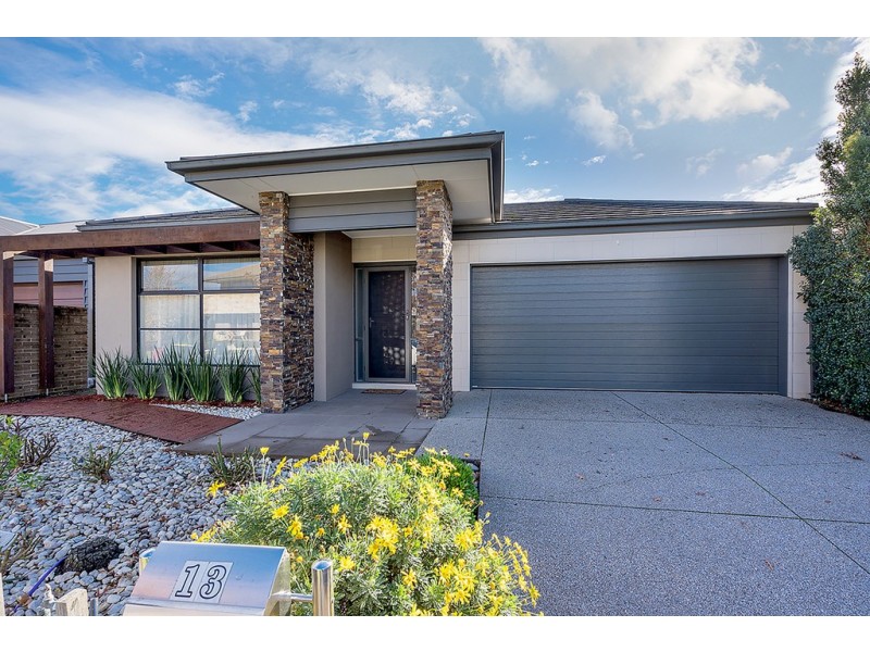 13 Fletcher Road, Craigieburn VIC 3064