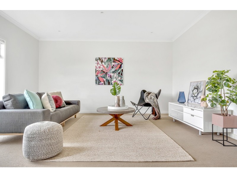 35 Kirkstead Grove, Craigieburn VIC 3064