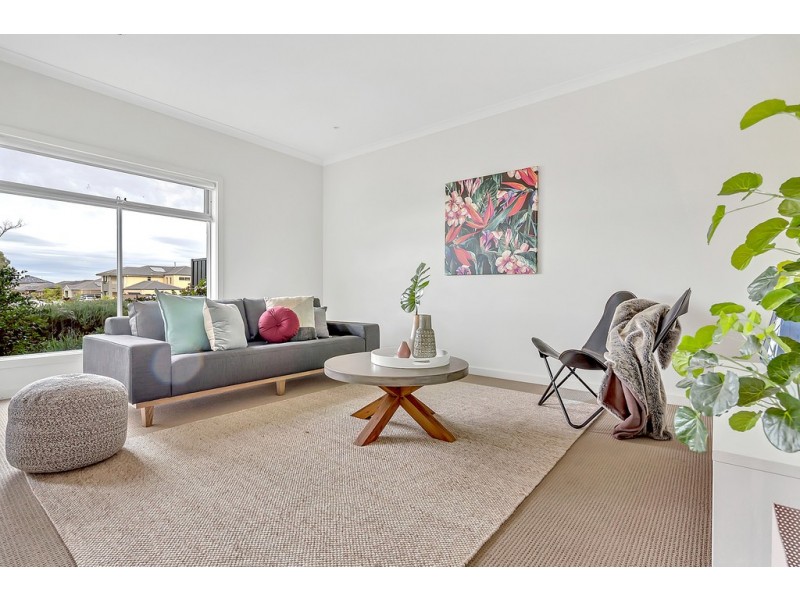 35 Kirkstead Grove, Craigieburn VIC 3064