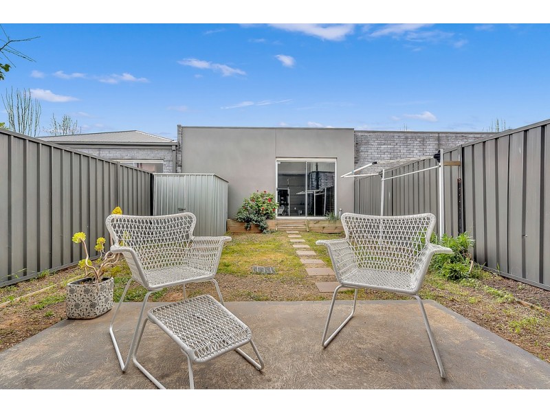 35 Kirkstead Grove, Craigieburn VIC 3064