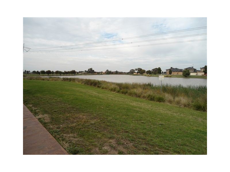14 Viewbank Circuit, Roxburgh Park VIC 3064