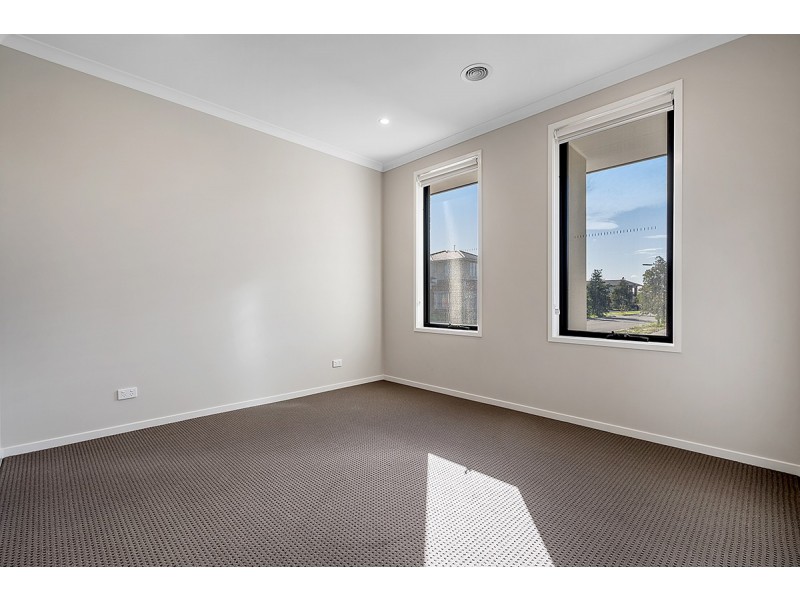 5 Zeal Way, Craigieburn VIC 3064