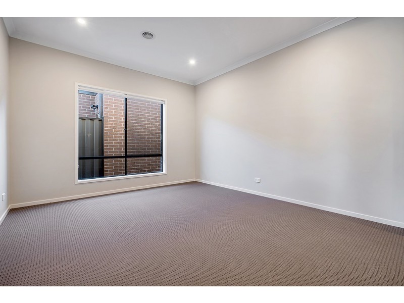 5 Zeal Way, Craigieburn VIC 3064