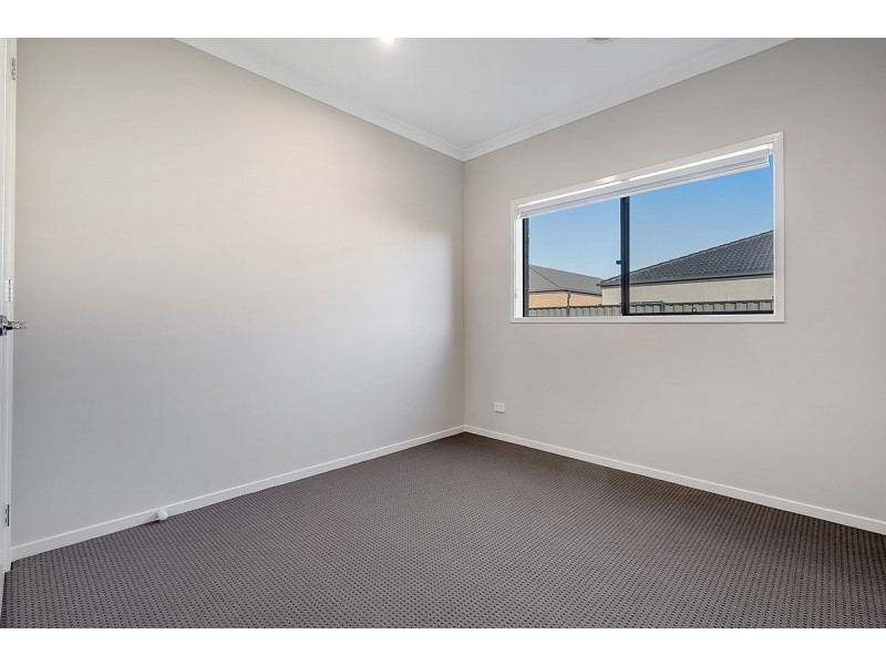 5 Zeal Way, Craigieburn VIC 3064