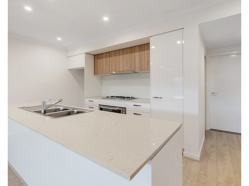 33 Regatta Drive, Craigieburn VIC 3064
