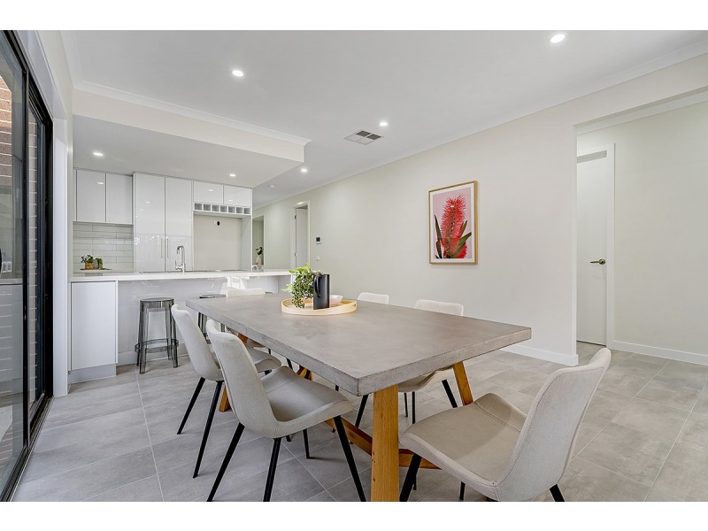 13 Angophora Crescent, Craigieburn VIC 3064