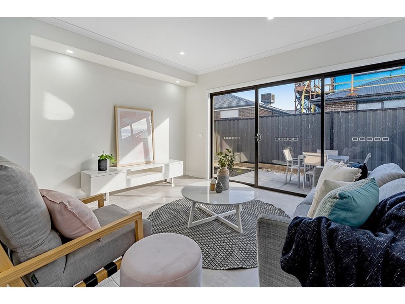 13 Angophora Crescent, Craigieburn VIC 3064